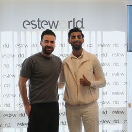 Alireza, mijn neus past nu perfect bij mijn gezicht
