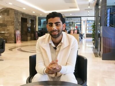 Alireza, mijn neus past nu perfect bij mijn gezicht