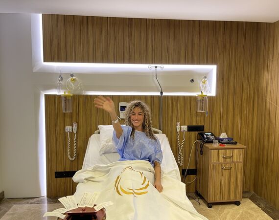 Nena vlaar ondergaat neuscorrectie bij Esteworld