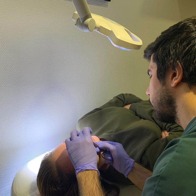 Marielle, voor een neuscorrectie moet je bij Esteworld zijn.