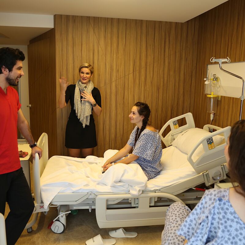 2 zusjes neuscorrectie bij Esteworld