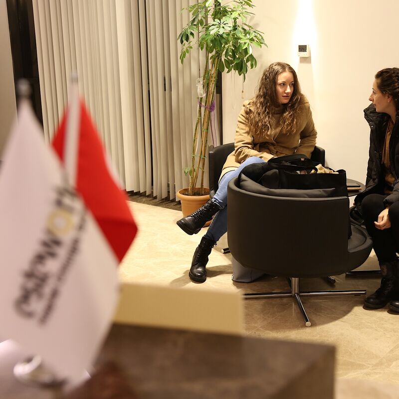 2 zusjes neuscorrectie bij Esteworld