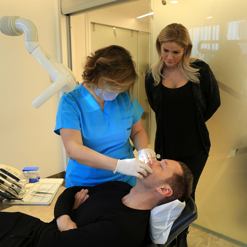 Via 3 vrienden bij Esteworld voor facings en kronen