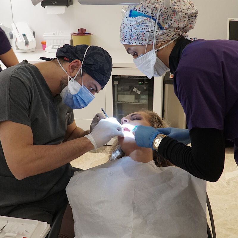 @EvelienNellen voor kronen en facings naar Turkije