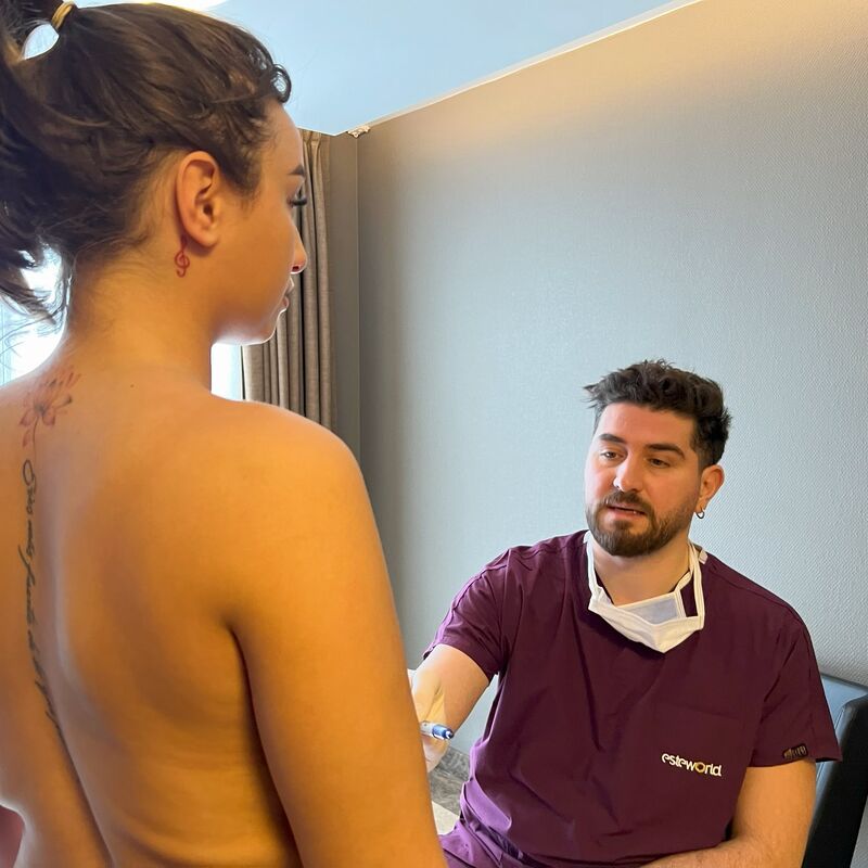 De BBL en liposuctie van Rebecca bij Esteworld