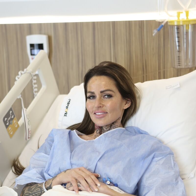 Zangeres Daisy Talens borstvergroting @ Esteworld