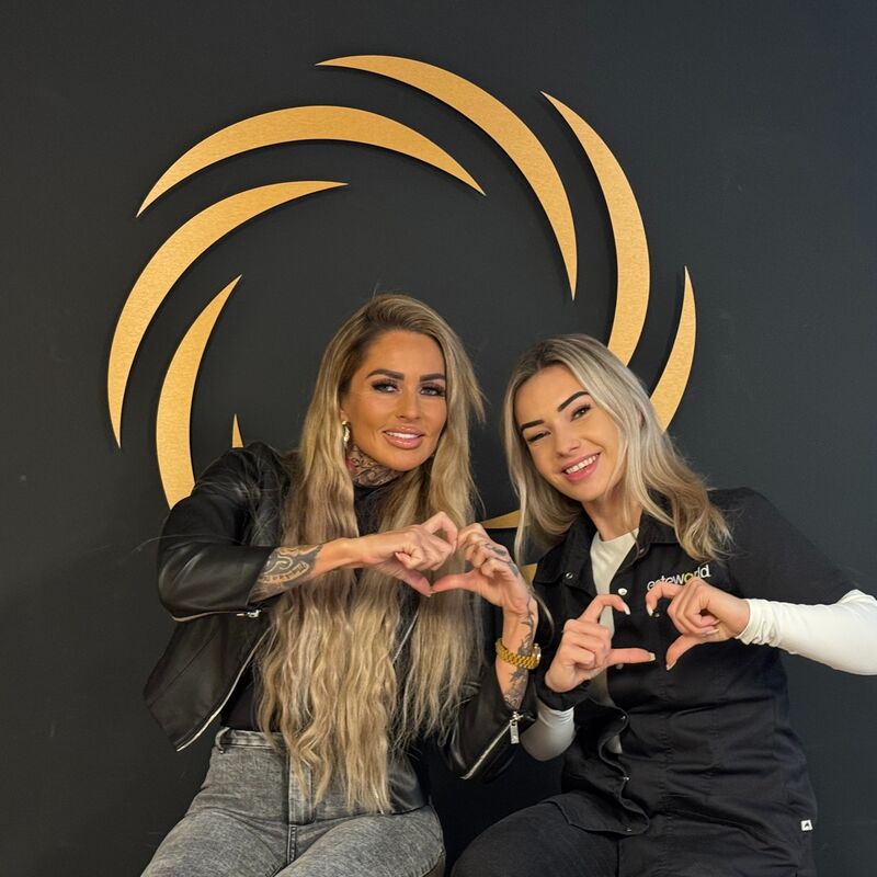 Zangeres Daisy Talens borstvergroting @ Esteworld