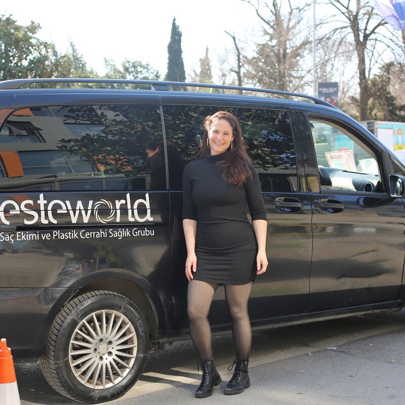 Caroline, kostenplaatje voor buikwandcorrectie in NL te hoog