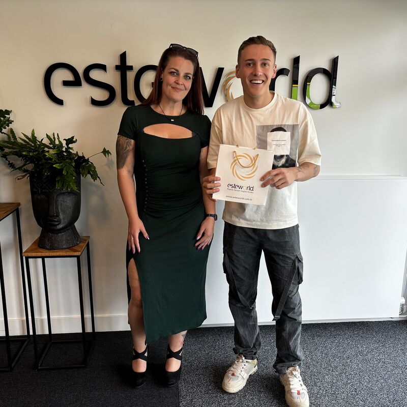 Colinda, totale make over (buikwand, lower body, borst en beenlift)