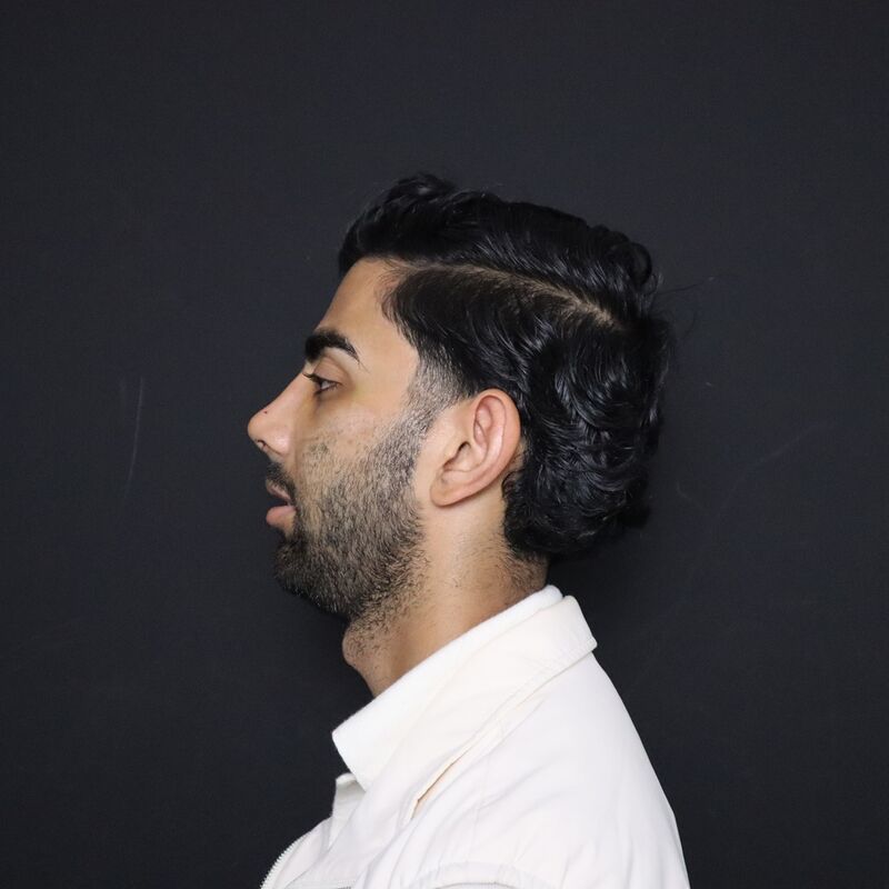 Alireza, mijn neus past nu perfect bij mijn gezicht