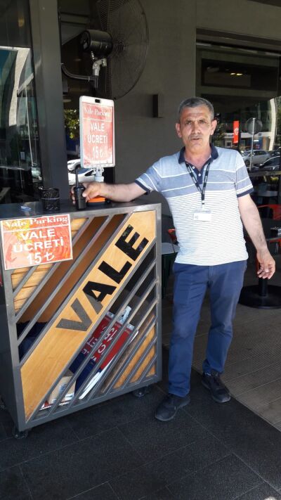 Kemal Parking/Deurman