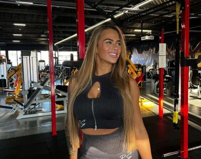 Annebel Visscher voor neuscorrectie bij Esteworld