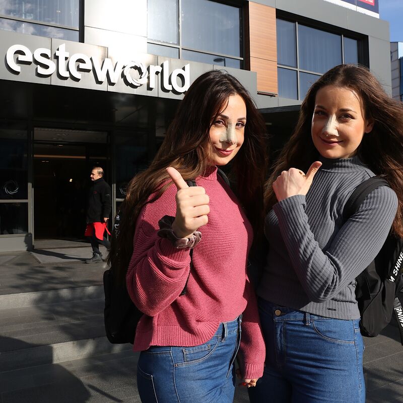 2 zusjes neuscorrectie bij Esteworld